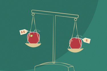 illustration showing scale weighing two apples with different price tags